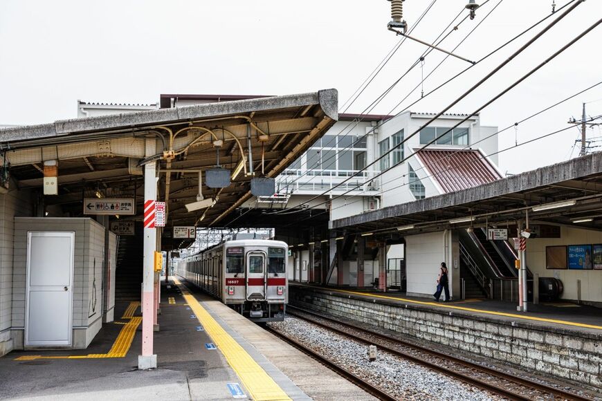 東武伊勢崎線花崎駅のホーム