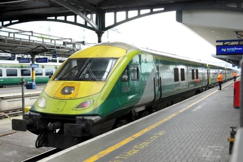 アイルランドのインターシティ（2024年 筆者撮影）