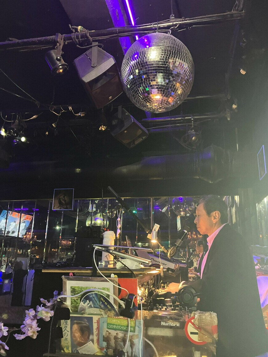 DJブースのオーナー北島さん