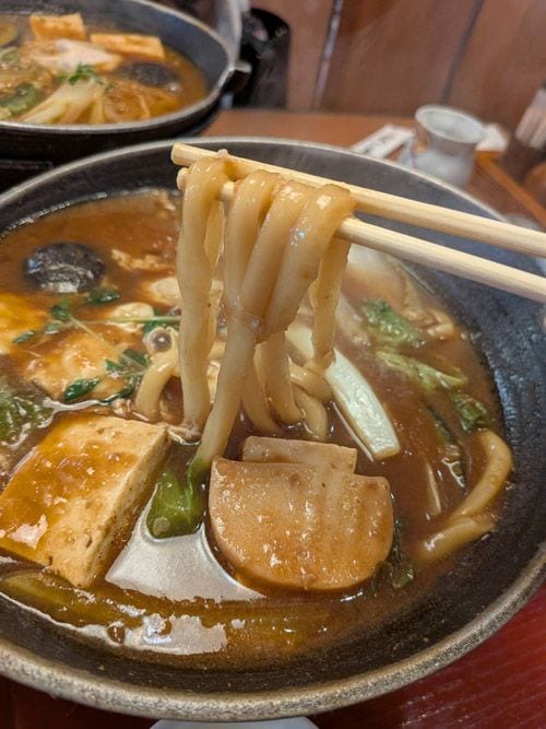 噛み応えのあるうどん（筆者撮影）
