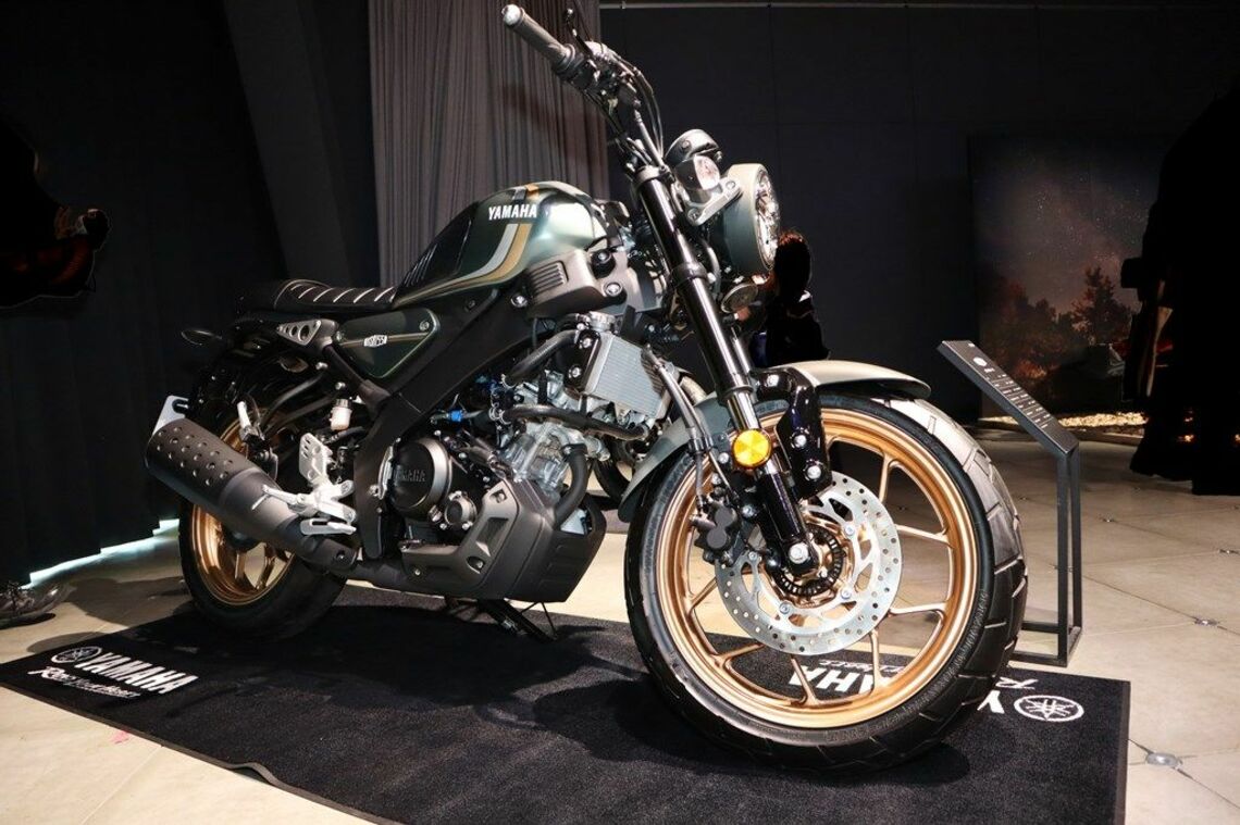 名車｢RZ250｣を感じるカラーに注目…ヤマハの新作ネオレトロバイク