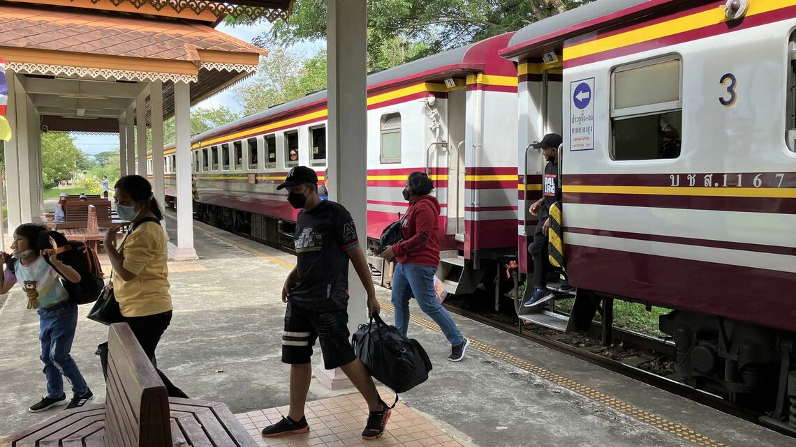 タイ国鉄 パダン・ベサール駅