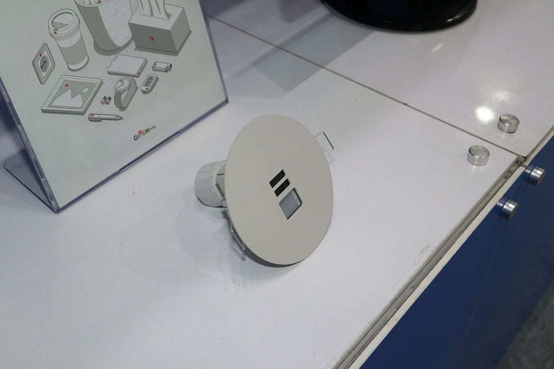 天井埋め込み型の熱源センサー