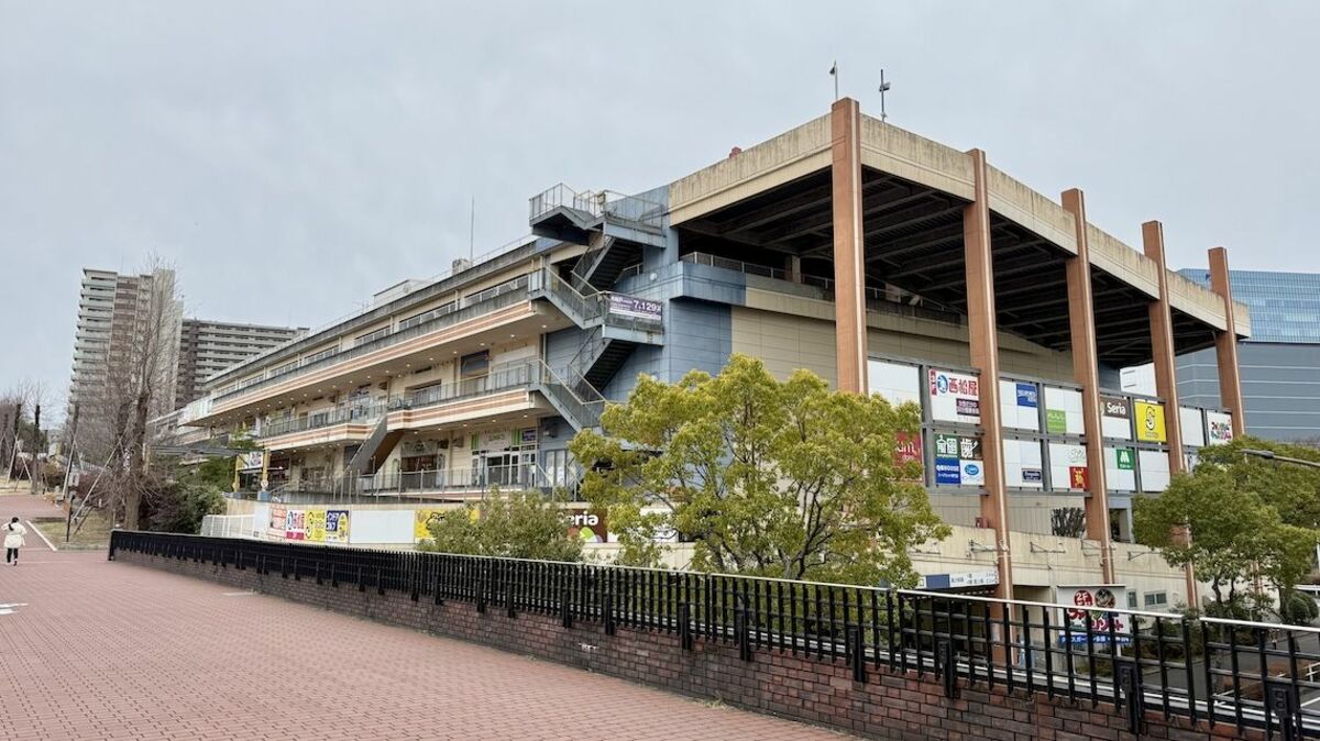 アクセス微妙｢多摩の廃墟モール｣衰退劇の顛末 | 廃墟モールの経済学 | 東洋経済オンライン
