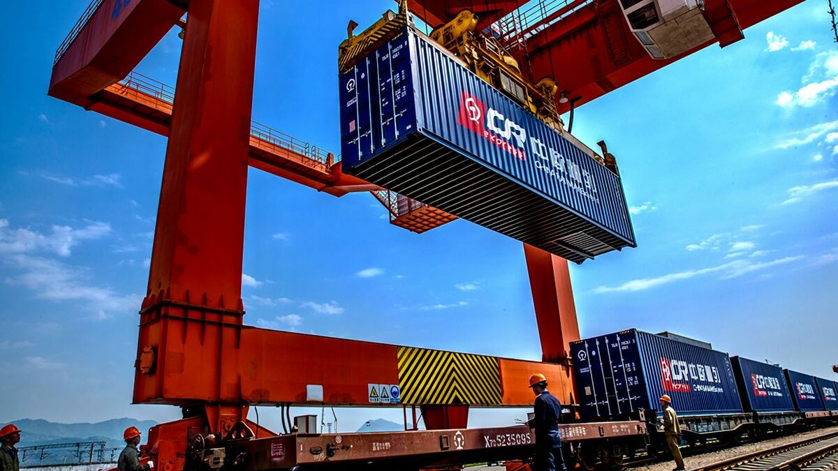 中国発｢国際貨物列車｣が国境で大渋滞の背景 ロシア向け貨物急増で積み替え作業が重荷に | 「財新」中国Biz＆Tech | 東洋経済オンライン