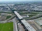 「釜無川橋梁ほか新設工事」の工事現場をドローンで空中から撮影（写真：JR東海）