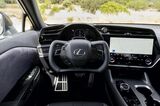 レクサスRZ（写真：Lexus International）