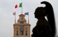 伊中銀総裁､信任失墜の｢瀬戸際｣を警告 イタリア国債が売り込まれ､短期金利急上昇