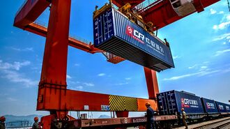中国発｢国際貨物列車｣の運賃が急落した背景