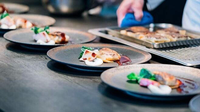 コースの松竹梅に潜む｢巧みな値付け｣のトリック