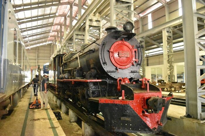 サバ州立鉄道は現地旅行会社と協力し、観光SLを