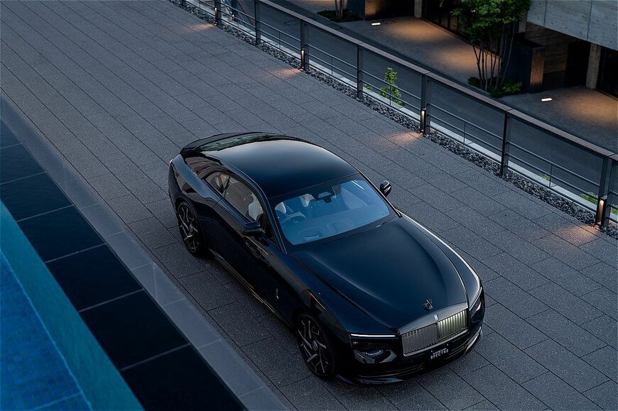 ロールス・ロイス「ブラック・バッジ・スペクター」（写真：ロールス・ロイス・モーター・カーズ）