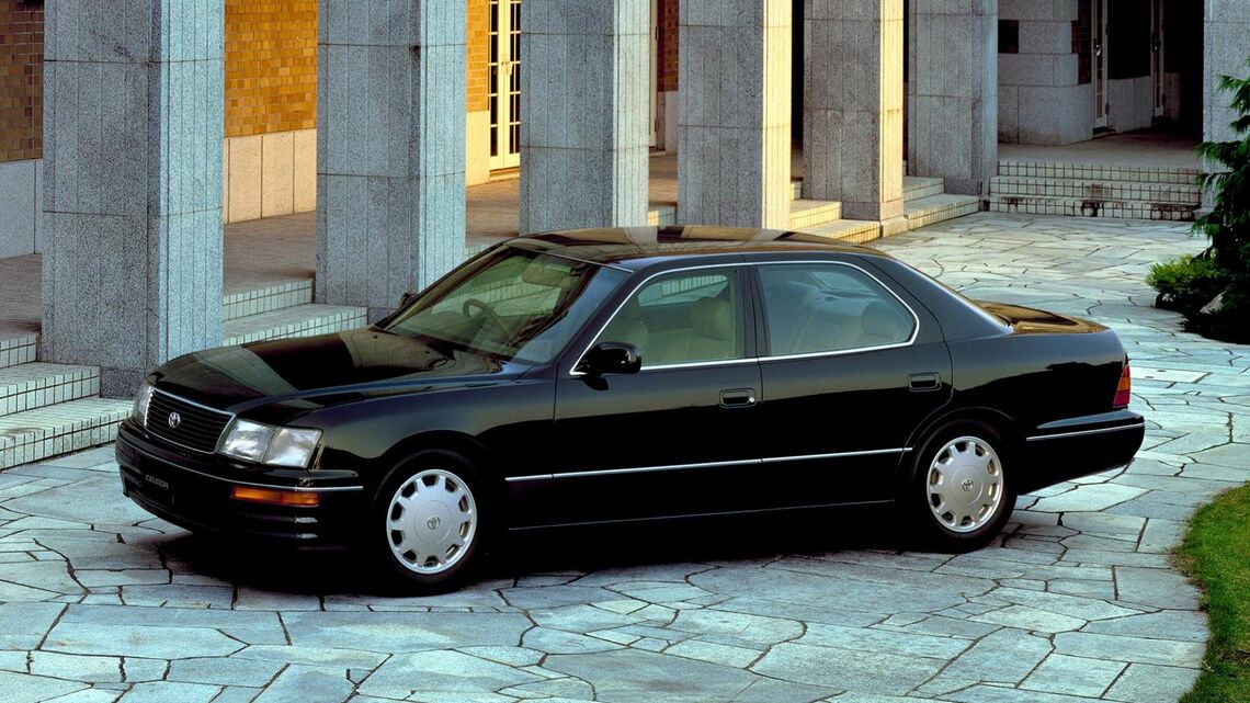 2代目セルシオ。偉大な初代に比べてマニアからの評価は落ちる（写真：トヨタ自動車）
