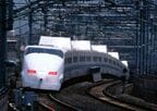 300系の先行量産車「J0編成」