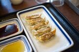 サイドメニューのぎょうざ（5個入り300円）（筆者撮影）