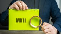 若者がハマる性格診断｢MBTI｣の落とし穴　ネットの無料版は別物？ 心理学者が説く"気軽に受ける"ことの危うさ
