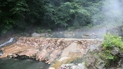｢深夜番組『11PM』で全国区に｣→｢観光客歓迎も泣く泣く縮小｣…川が丸ごと温泉､群馬の"ありえない共同浴場"の驚愕実態