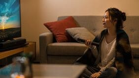 テレビ離れは若者だけ？　大規模調査でわかった直近5年間で利用率が最も減少した年代