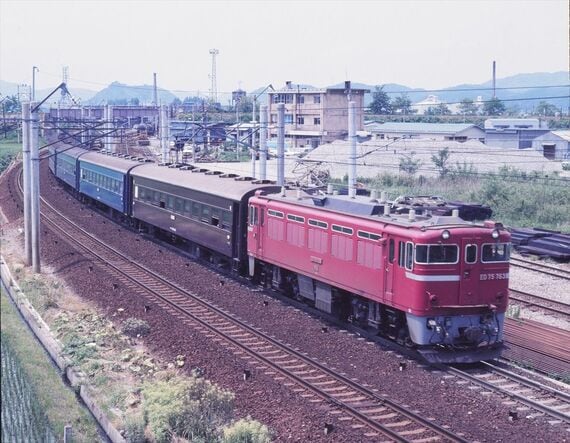 奥羽本線 ED75牽引 旧型客車