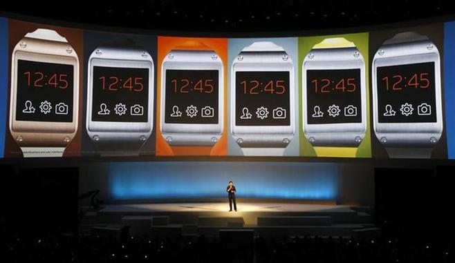 サムスンの腕時計型端末、80万台販売