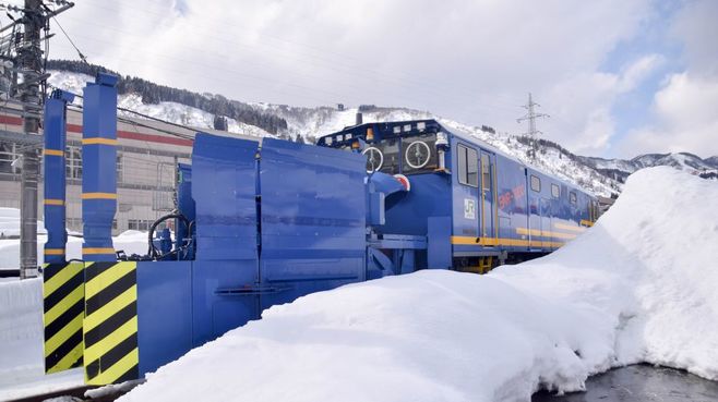 雪を吹き飛ばす｢除雪車両｣の奥深い世界