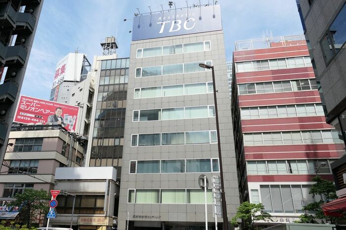 南街区には高さ225mの超高層ビルが建つ