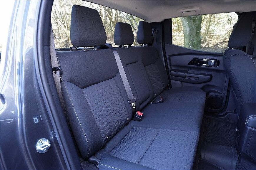 新型1トンピックアップトラック「トライトン」（写真：三菱自動車）