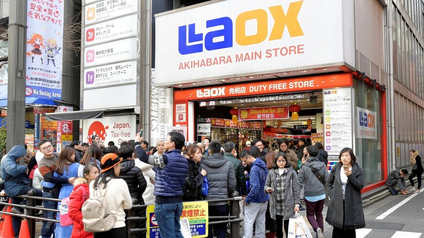 アフターコロナではこの光景が再現される？写真は2017年の春節（写真：時事）