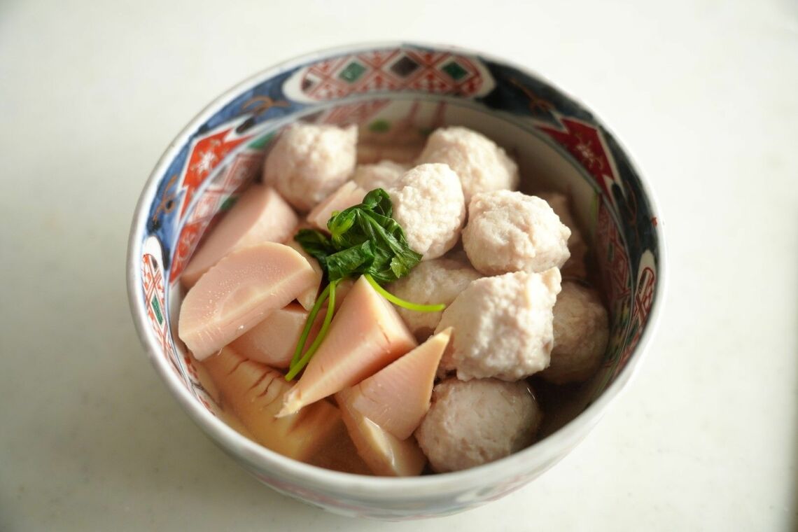 できあがった鶏団子とタケノコの煮物