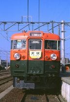 銚子駅に停車する急行「犬吠」