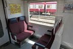車端部はクロスシート