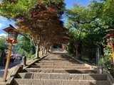 ここから「新倉富士浅間神社」に向かいます（筆者撮影）
