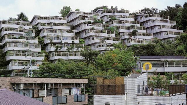 建築に20年！｢三田のサグラダファミリア｣の圧巻 地下室や屋上
