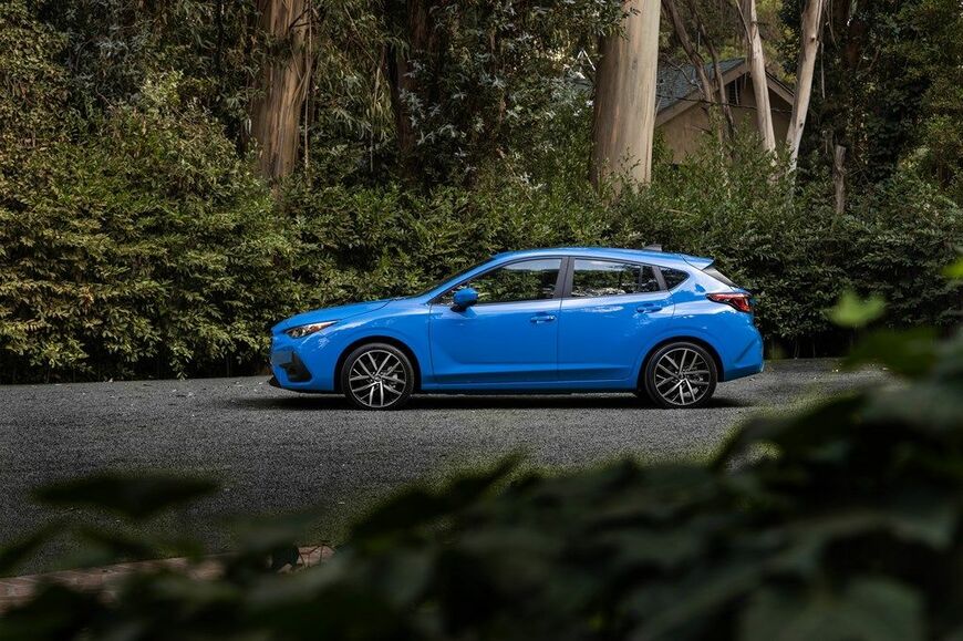 LAショーで発表された新型インプレッサ（写真：Subaru of America）