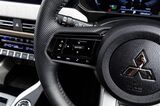 三菱の新型SUV「エクスフォースHEV」（筆者撮影）