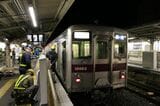 運搬を担った10000型は池袋方面へ発車する（記者撮影）