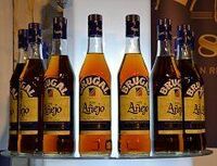 バカルディに挑むサントリー 輸入ラム酒で激突