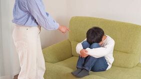 ｢テレビに夢中な子｣どう声をかけて､お風呂に入ってもらう？→子どもへの声かけで最も大切な｢3S｣