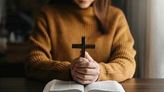 貧しい女性が進んで教会に献金する｢意外な動機｣