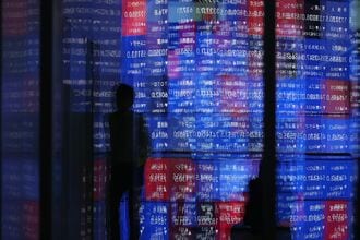 円は160円台前半、中東情勢激化懸念でドル高圧力