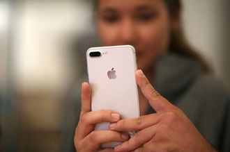 iPhoneの動作遅延問題でアップルに訴訟の嵐