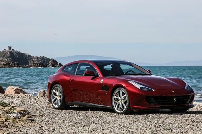 フェラーリ GTC4 ルッソT｜Ferrari GTC4Lusso T