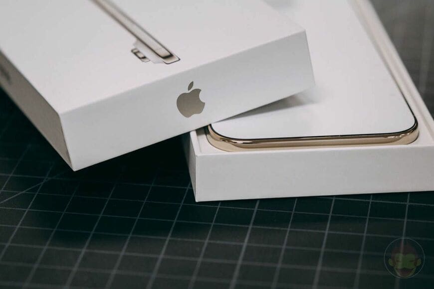 プラスチックがなくなっても、iPhoneの開封体験は変わらず滑らか