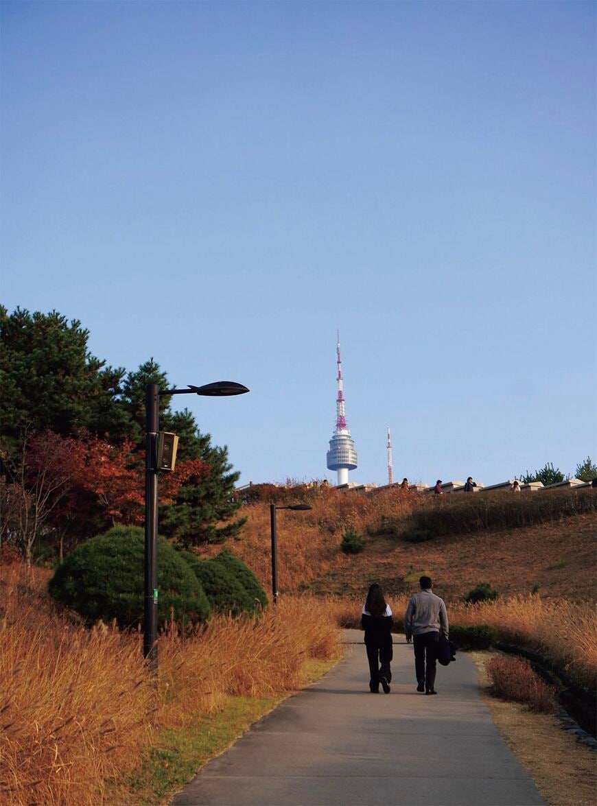 南山公園 白凡広場