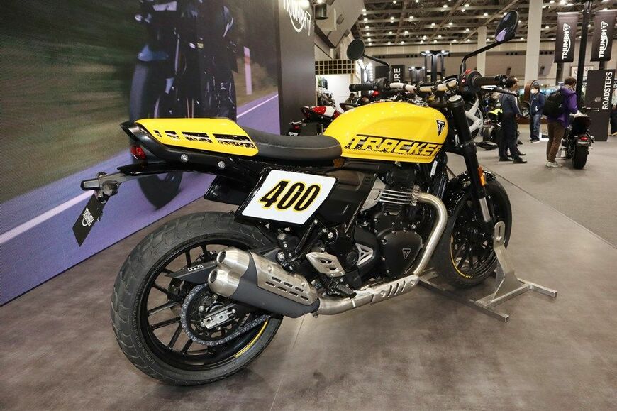 トライアンフの新型バイク「トラッカー400」（写真：筆者撮影）