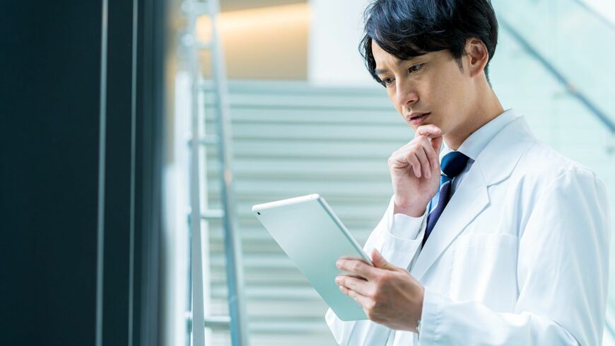 「なんとなく」ではない、根拠に基づいた説明ができるためのコツを紹介します（写真：ふじよ／PIXTA）