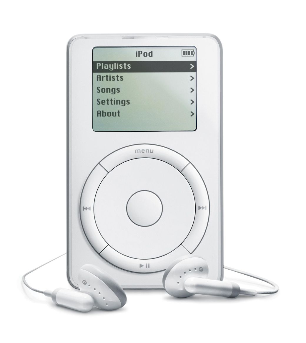 2001年発売の初代iPod。「1000曲を持ち歩ける」音楽プレイヤーがその後の世界を変えた（写真：アップル）