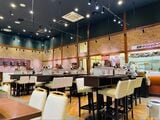 店内に立ち食い方式で食事をする箇所は見当たらなかった（筆者撮影）