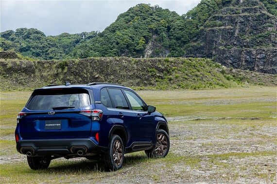 新型フォレスターのリアビュー