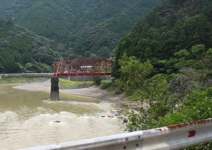 一部だけ残る球磨川第1橋梁